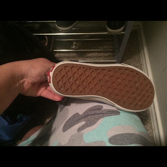 Vans - Picture 3 of 3